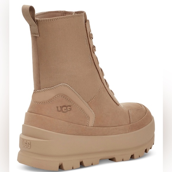 NIB UGG® 1143833 Women\'s The Ugg Lug Lace-Up Platform Boots